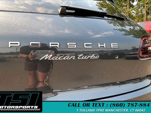 Used 2017 Porsche Macan Turbo AWD/4WD image 8