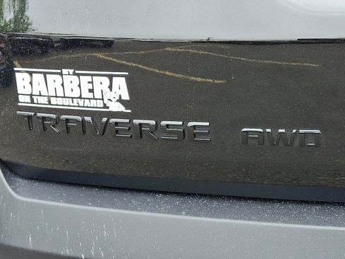 Used 2023 Chevrolet Traverse RS image 32