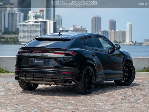 Used 2022 Lamborghini Urus AWD/4WD image 4