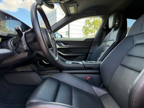 Certified 2025 Porsche Taycan image 13
