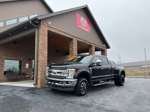 Used 2017 Ford F350 Lariat w/ Chrome Package image 53