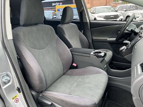 Used 2012 Toyota Prius V Three image 11
