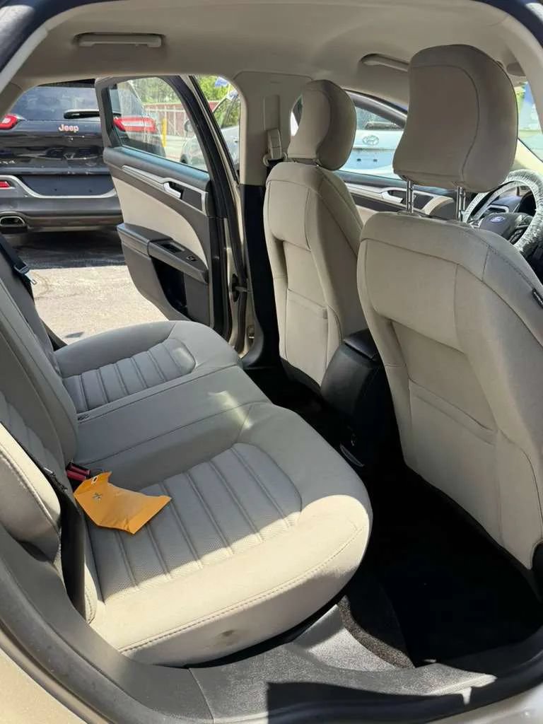Used 2018 Ford Fusion S FWD image 14