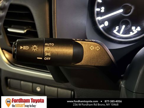 Used 2025 Nissan Rogue SV AWD/4WD image 22