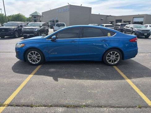 Used 2019 Ford Fusion SE FWD image 6