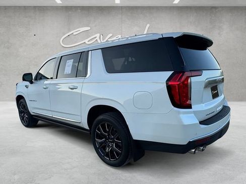 Used 2023 GMC Yukon XL Denali AWD/4WD image 14