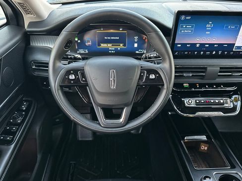 Used 2023 Lincoln Corsair FWD w/ Equipment Group 101A image 13