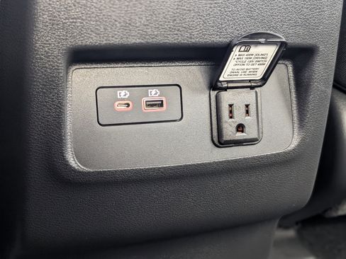 Used 2023 Nissan Frontier PRO-4X w/ Pro Convenience Package image 40