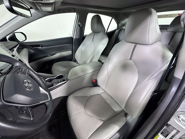 Used 2021 Toyota Camry XLE FWD image 11