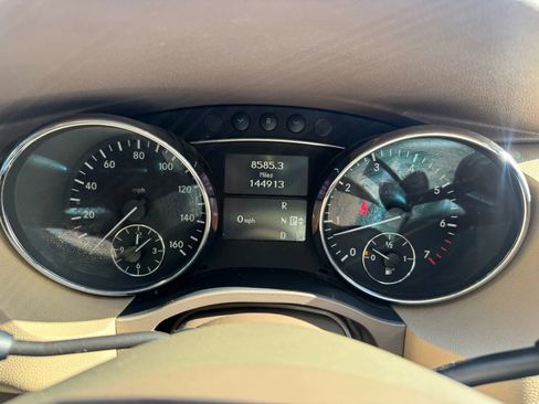 Used 2010 Mercedes-Benz R 350 4MATIC image 30