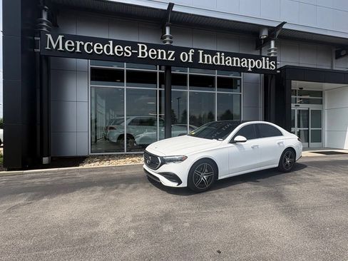 Used 2024 Mercedes-Benz E 350 4MATIC Sedan image 1