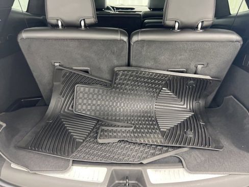 Used 2023 Cadillac XT6 Luxury image 9