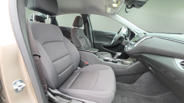 Used 2025 Chevrolet Malibu LT FWD image 22