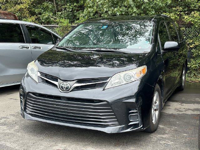 Used 2018 Toyota Sienna LE FWD image 2