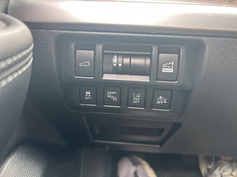 Used 2019 Subaru Outback 2.5i Limited image 10