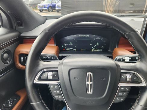 Certified 2021 Lincoln Nautilus Reserve image 40