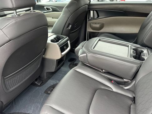 New 2026 Kia Carnival LXS image 12
