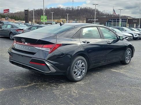 New 2026 Hyundai Elantra Sport FWD image 4