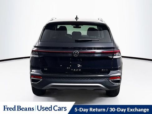 Used 2025 Volkswagen Taos SE AWD/4WD image 7