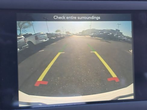 Used 2021 Chrysler Voyager Lxi image 30