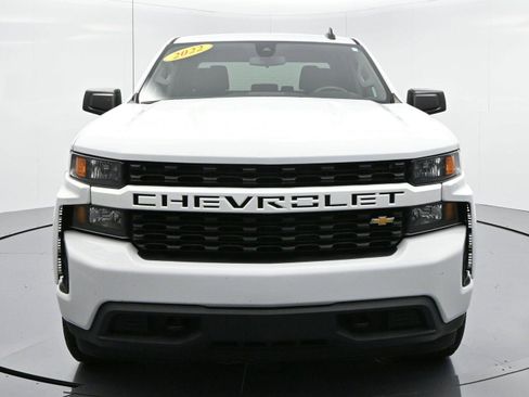 Used 2022 Chevrolet Silverado 1500 Custom w/ Safety Confidence Package image 2