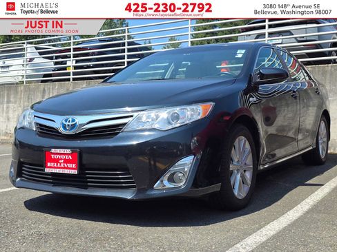 Used 2012 Toyota Camry XLE w/ Leather Pkg FWD image 1