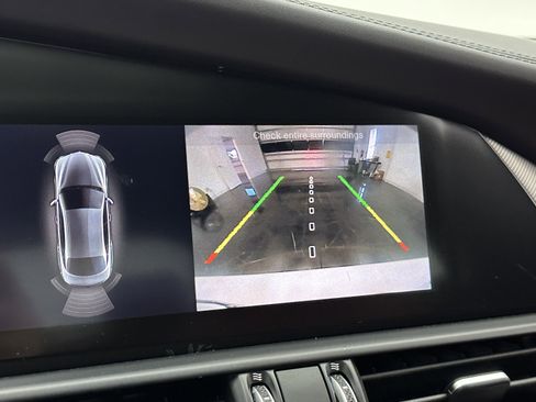 Used 2022 Alfa Romeo Giulia Veloce image 17