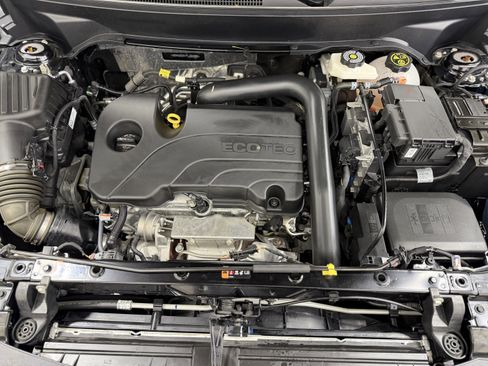 Used 2023 Chevrolet Equinox LT image 27