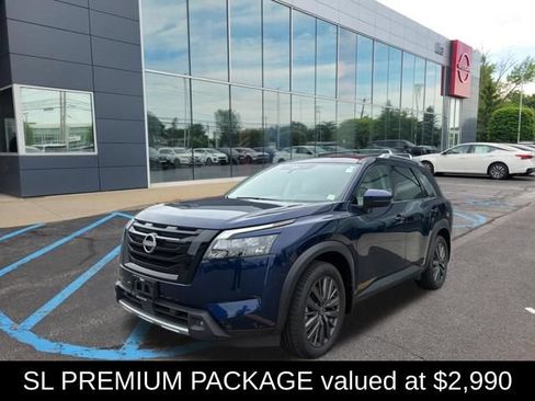 Certified 2025 Nissan Pathfinder SL w/ SL Premium Package AWD/4WD image 2