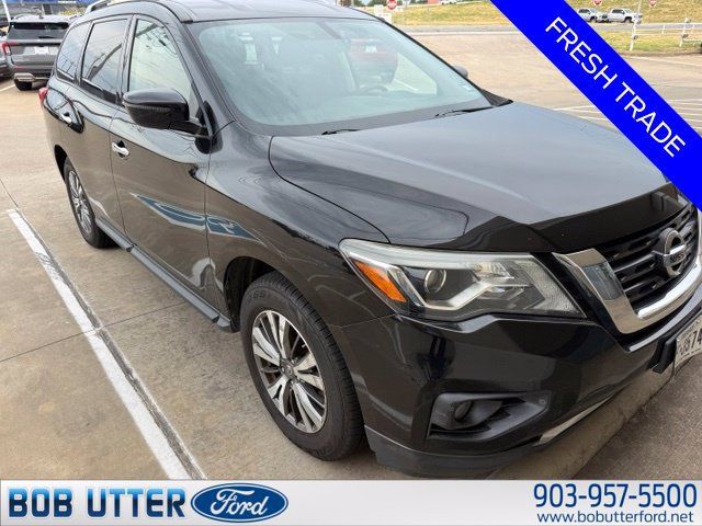 Used 2018 Nissan Pathfinder SV FWD image 1