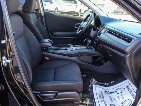 Used 2018 Honda HR-V EX image 16