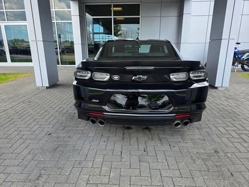 Used 2021 Chevrolet Camaro SS RWD image 3