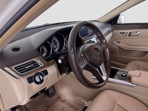 Used 2016 Mercedes-Benz E 350 Sedan w/ Premium Package image 22
