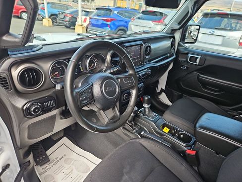 Used 2022 Jeep Wrangler Sport image 14