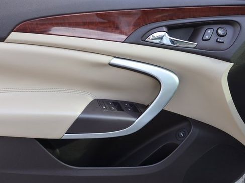 Used 2015 Buick Regal Premium w/ Experience Buick Package image 9