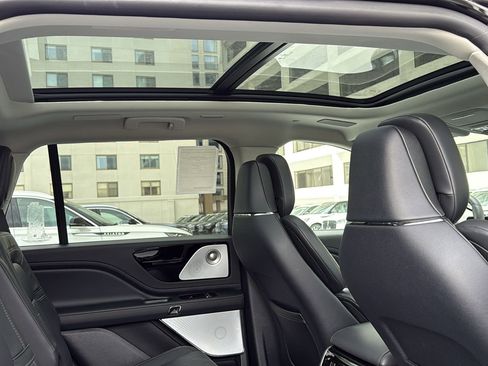 New 2026 Lincoln Aviator Reserve image 5