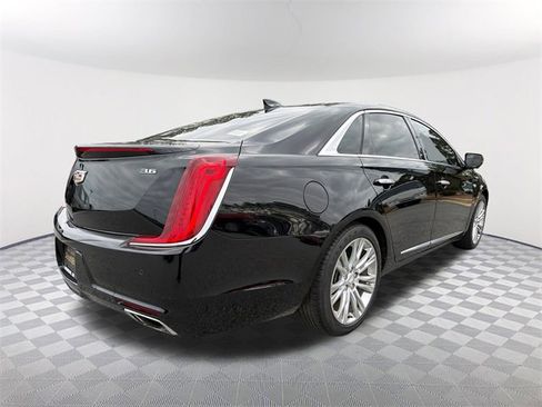 Used 2019 Cadillac XTS Luxury image 5