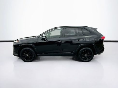 Used 2022 Toyota RAV4 SE w/ Convenience Package AWD/4WD image 4