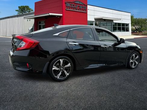 Used 2017 Honda Civic Touring image 5
