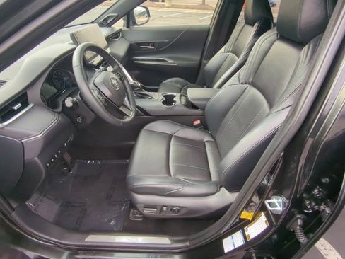 Used 2021 Toyota Venza Limited w/ Advanced Technology Package image 8