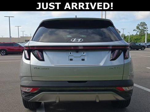 Certified 2024 Hyundai Tucson Limited AWD/4WD image 4