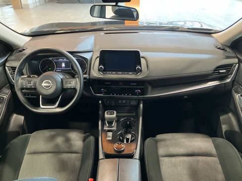 Used 2024 Nissan Rogue SV image 20