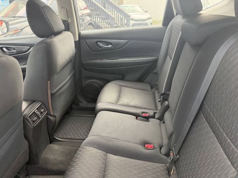 Used 2018 Nissan Rogue S FWD image 6