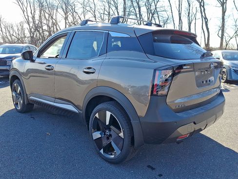 New 2026 Nissan Kicks SR w/ Cold Weather Package AWD/4WD image 4