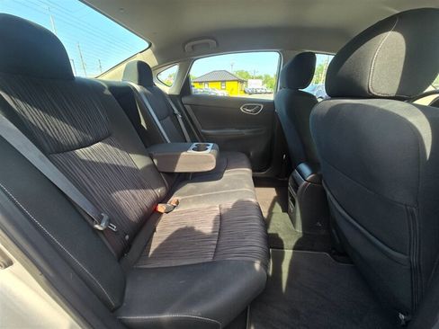 Used 2019 Nissan Sentra SV FWD image 14