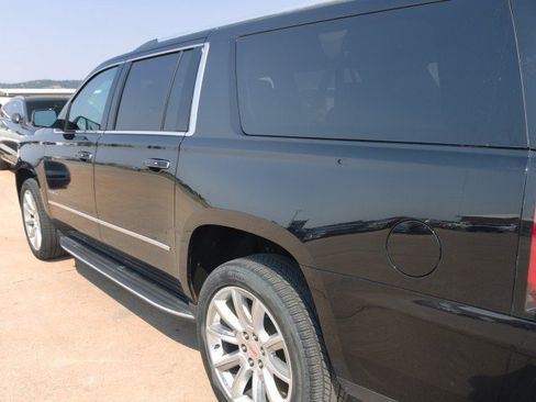 Used 2017 GMC Yukon XL Denali w/ Open Road Package AWD/4WD image 8