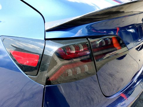 Used 2019 Tesla Model 3 Performance image 11