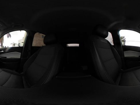 Used 2025 Chevrolet Trax LT FWD image 40