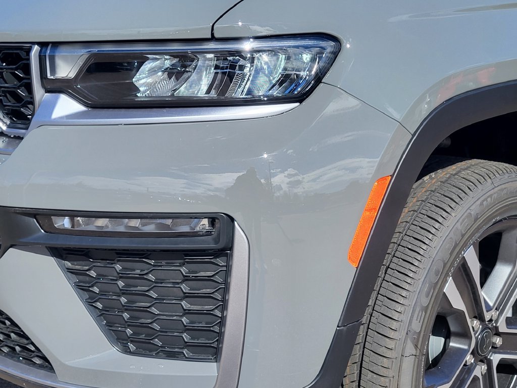 New 2027 Jeep Grand Cherokee Limited AWD/4WD image 8