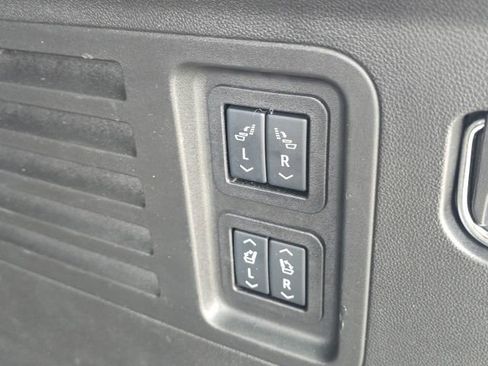 Used 2025 Chevrolet Traverse RS w/ LPO, Floor Liner Package FWD image 13